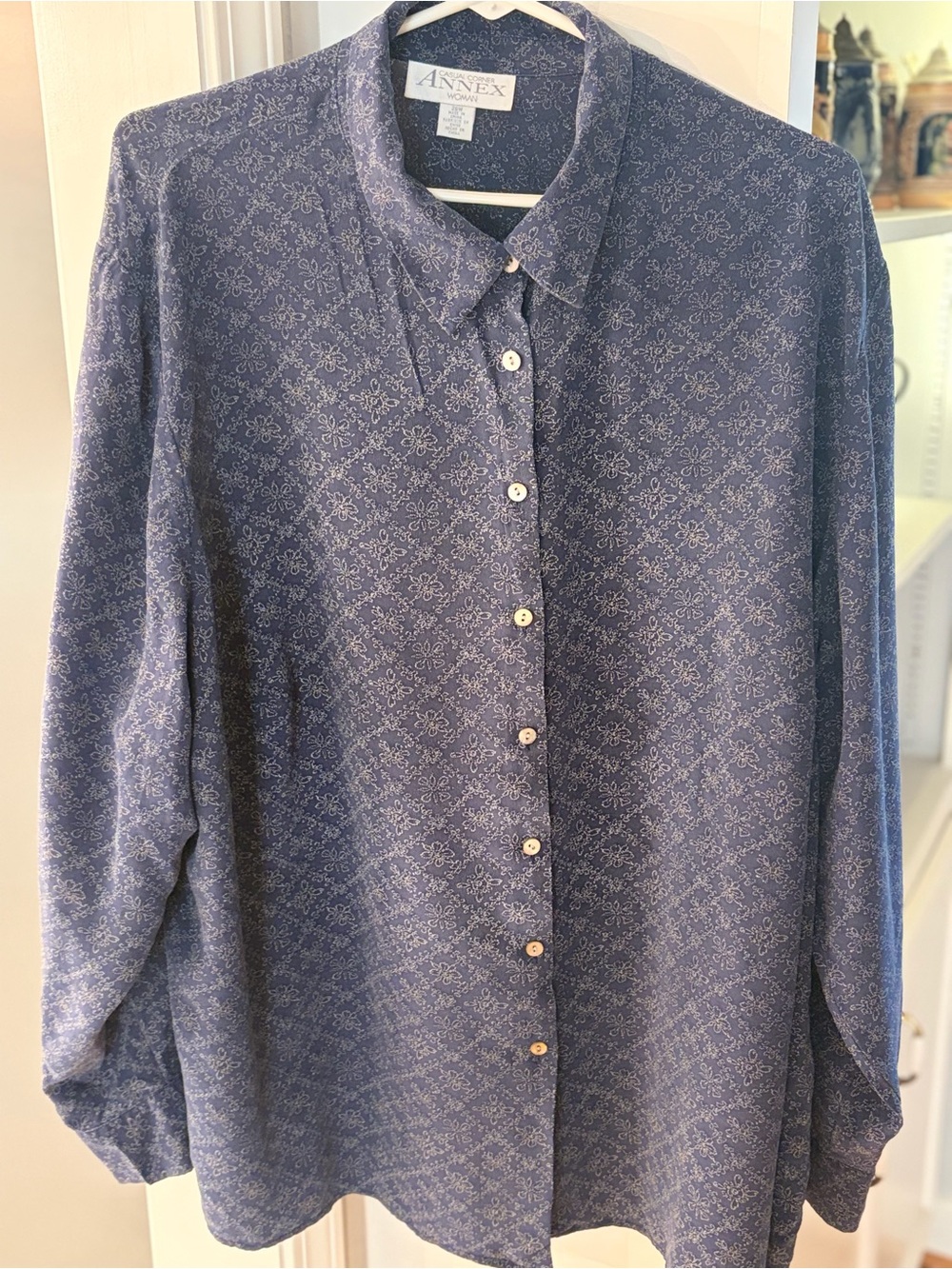 Casual Corner 100 % silk vintageNavy Blue Printed Button-Down Shirt